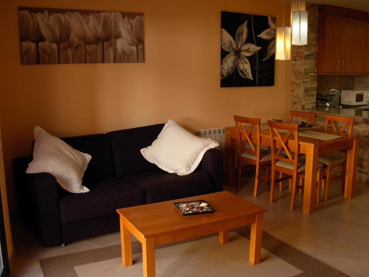 Cal Ribero Aparthotel Vilanova De La Sal Buitenkant foto