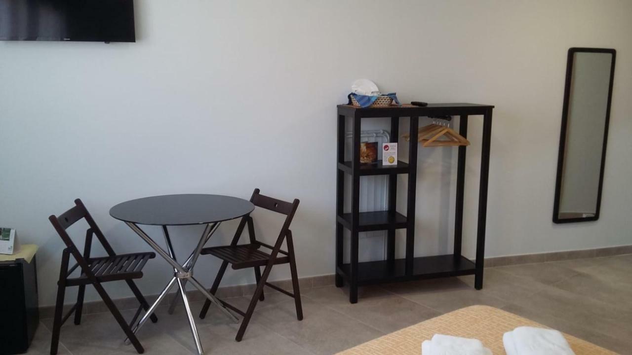 Cal Ribero Aparthotel Vilanova De La Sal Buitenkant foto
