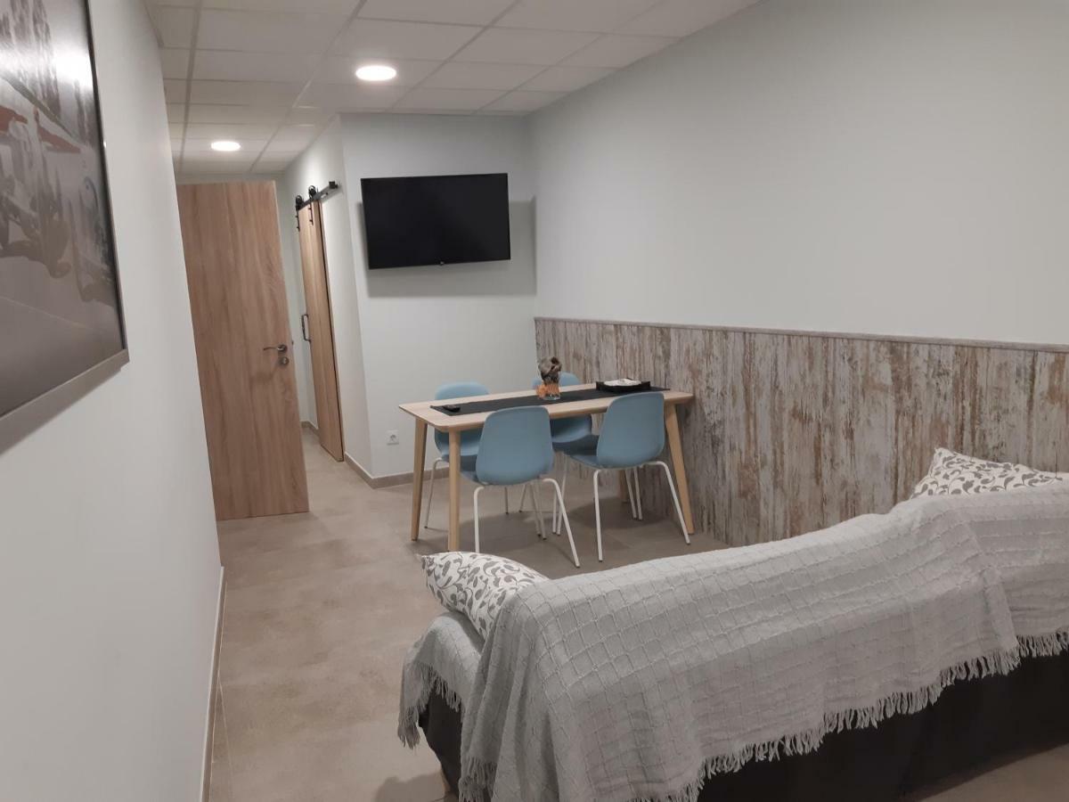 Cal Ribero Aparthotel Vilanova De La Sal Buitenkant foto