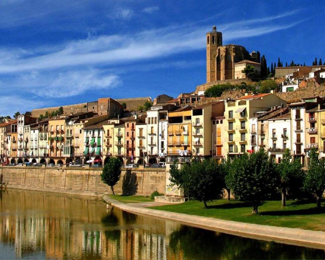Cal Ribero Aparthotel Vilanova De La Sal Buitenkant foto